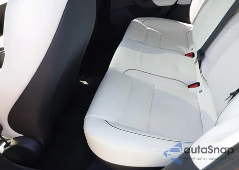 2022 Tesla Model S z USA, uszkodzony, nr VIN 5YJSA1E66NF460796